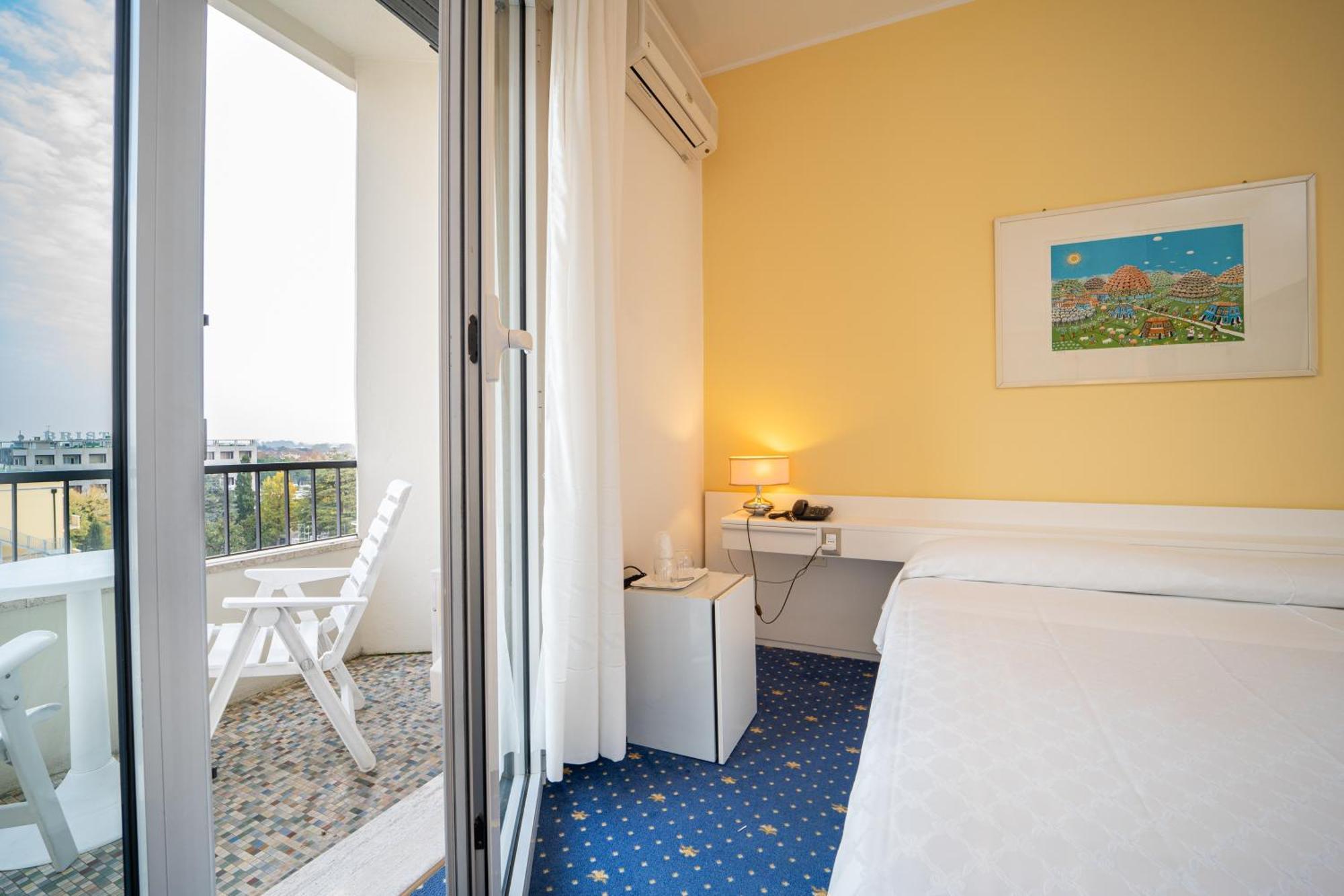 Hotel Ariston Molino Buja Абано Терме Стая снимка